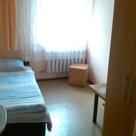 Pod Zielonym Kogutem Hostel Duszniki Zdroj Bilik gambar