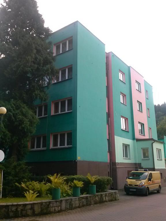 Pod Zielonym Kogutem Hostel Duszniki Zdroj Luaran gambar