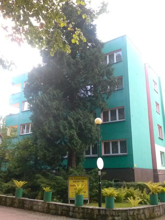 Pod Zielonym Kogutem Hostel Duszniki Zdroj Luaran gambar