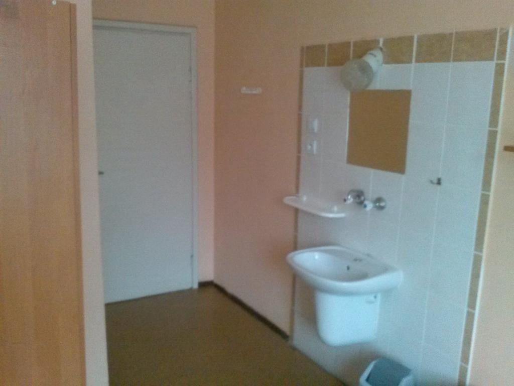 Pod Zielonym Kogutem Hostel Duszniki Zdroj Bilik gambar