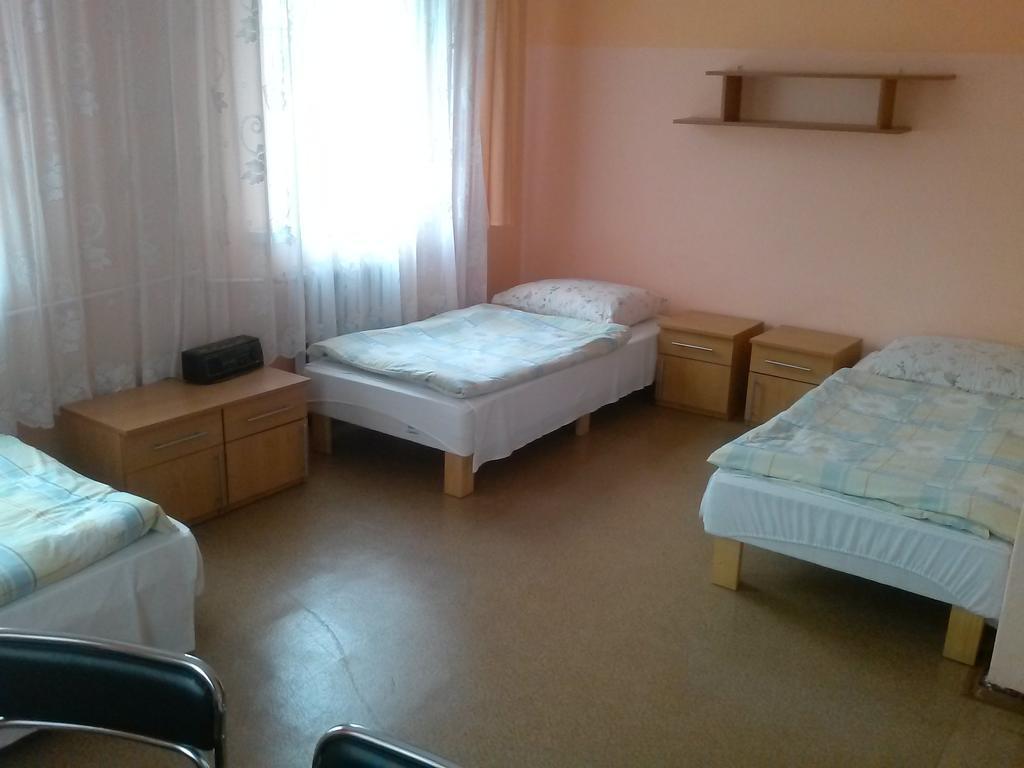 Pod Zielonym Kogutem Hostel Duszniki Zdroj Bilik gambar